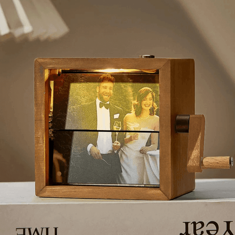 Hand-Cranked Flipbook Machine – Create Animated Memories - Customise Now
