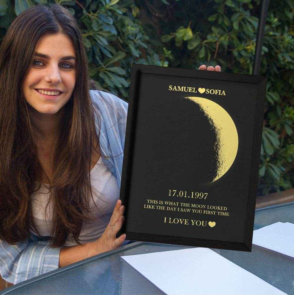 Custom Text & Moon Phase Frame – Romantic Wooden Gift for Couples - Customise Now